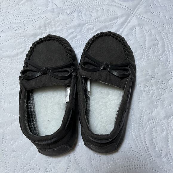 Fleece Lined Solid Slippers Size 8 - Picture 5 of 9
